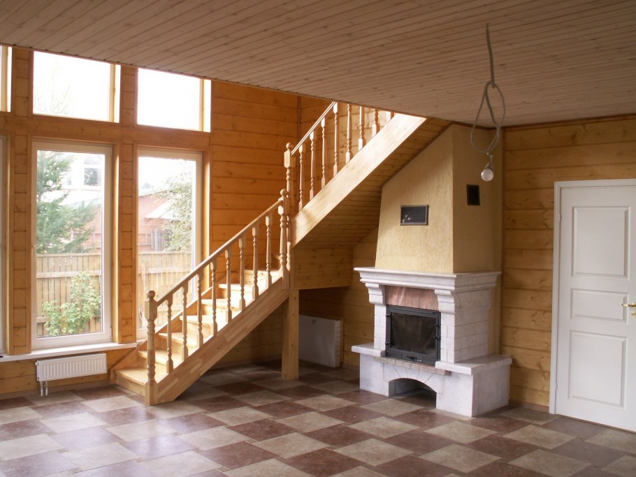 Стенка под лестницу