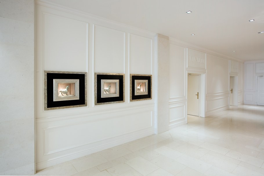 Карниз Orac DUROPOLYMER cx124