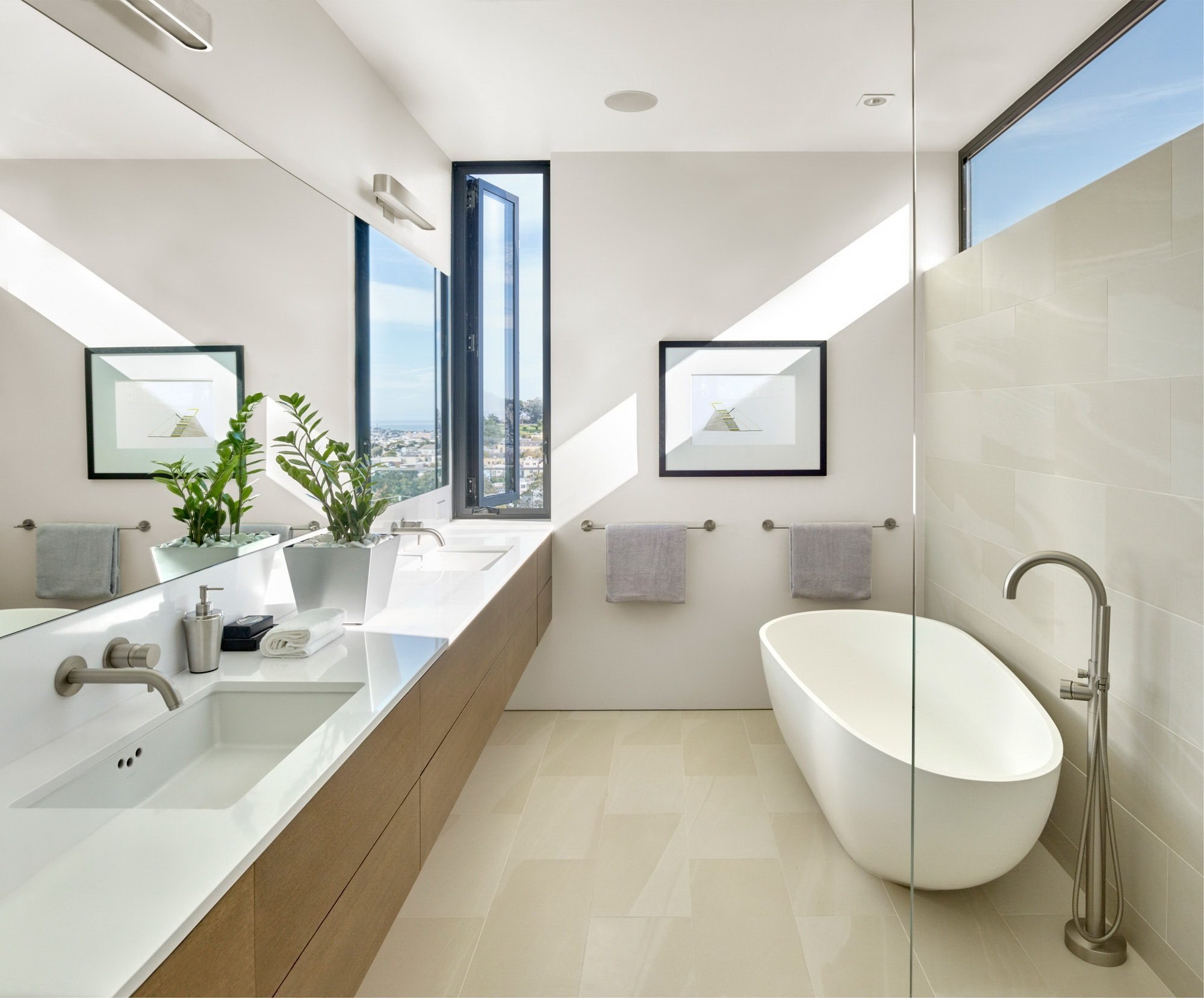 Дизайн ванной 2024 год. Современная ванная комната. Современные Ванные комнаты. Интерьер ванной комнаты. Современный санузел.