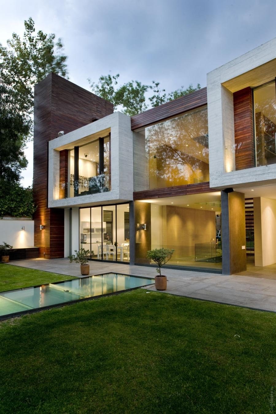 Современный загородный дом