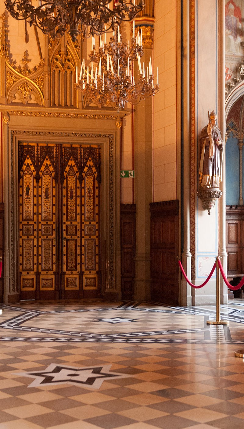 Замок Драхенбург интерьеры