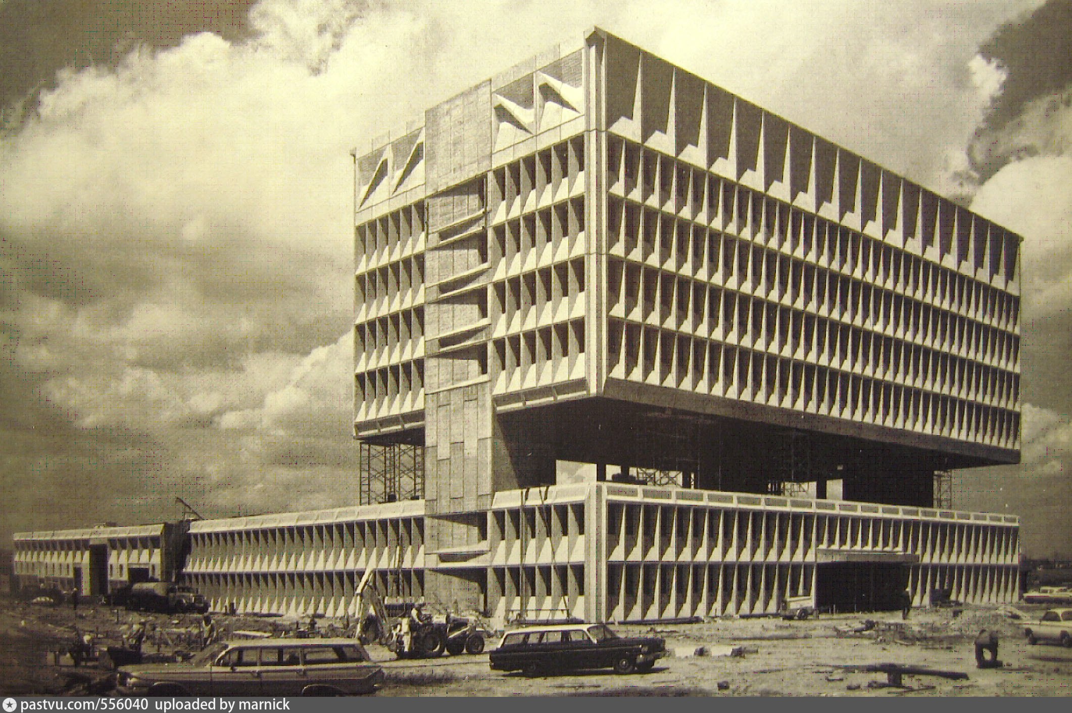 Архитектор 1970 годов. Ташкент советская архитектура. Проспект калинина 1960. Мндоянц. Москва наума грановского 80-е.