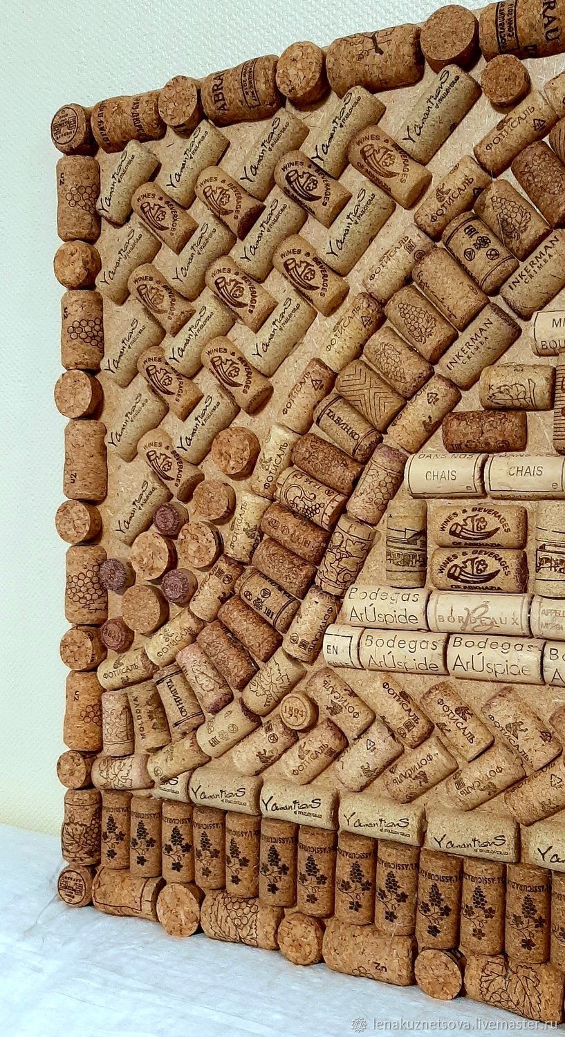 Венок из пробок от вина и шампанского