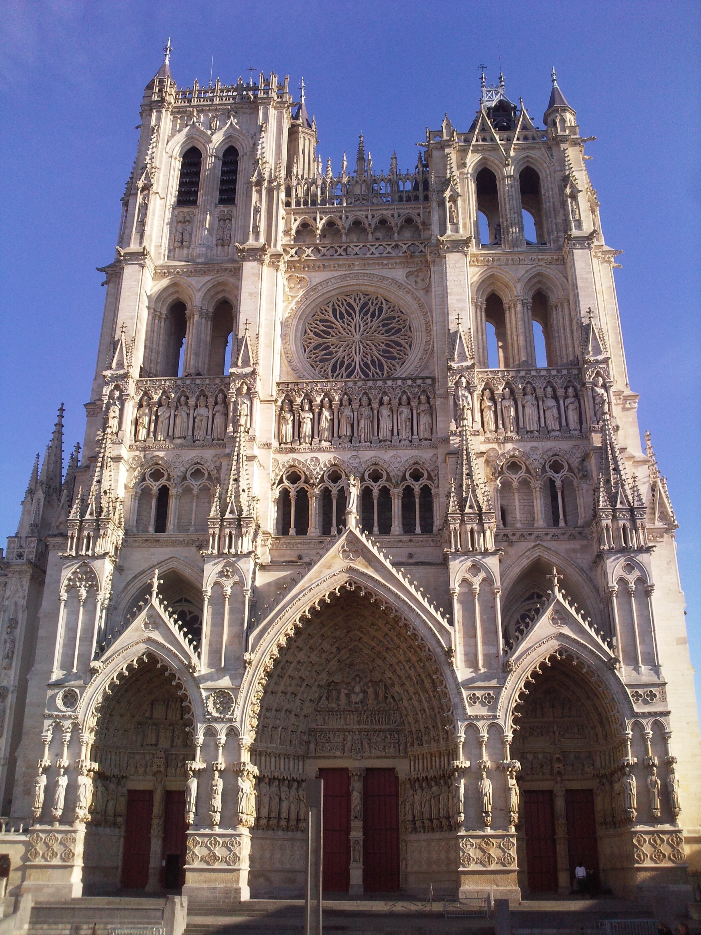 готический собор в франции