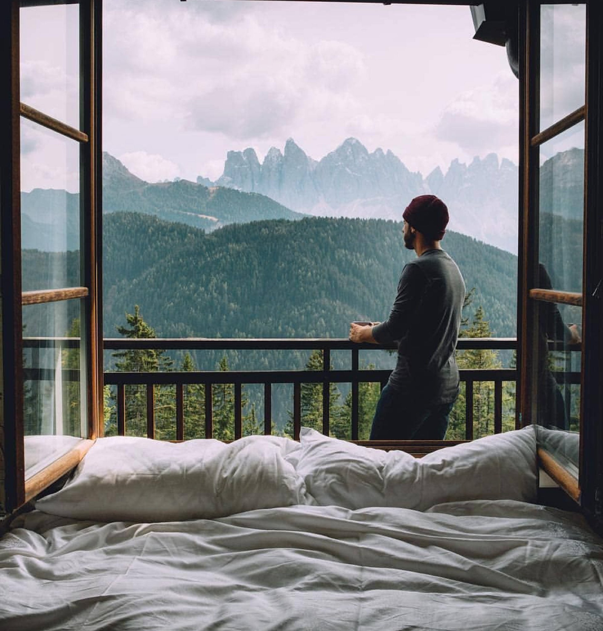 Спальня с видом на горы