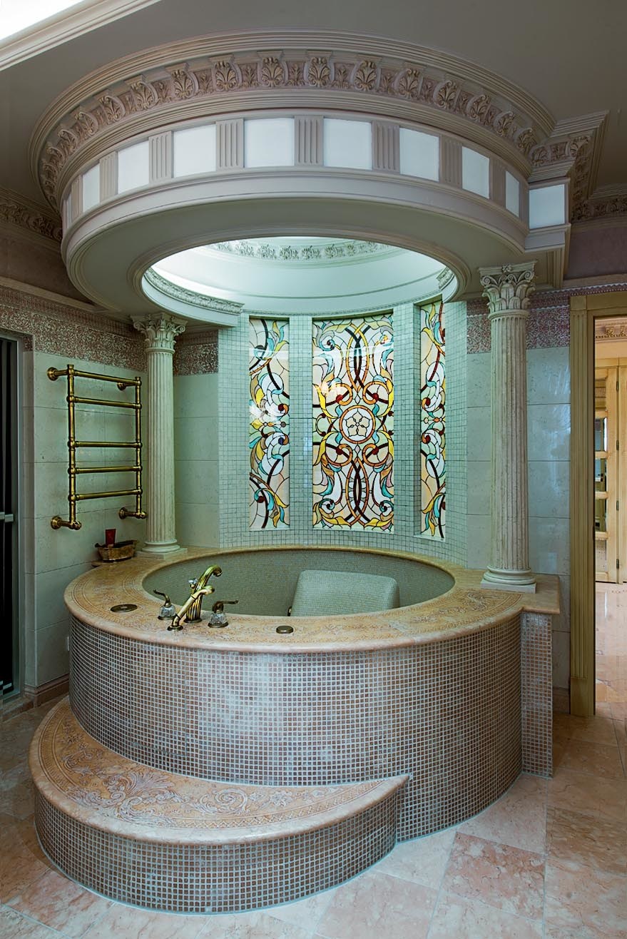 Душевая кабина в стиле Версаче