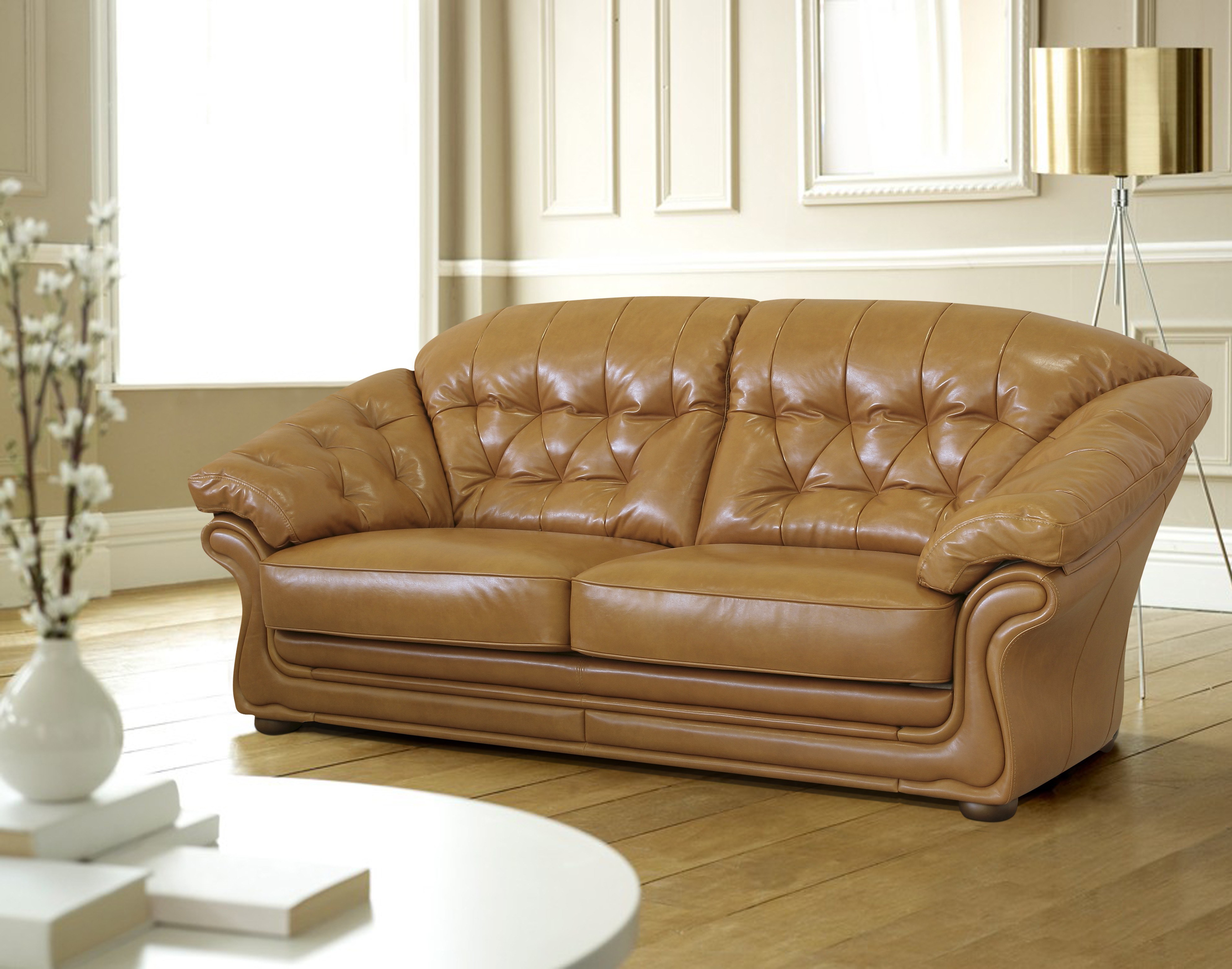 какого цвета деревянные вставки на диване британика