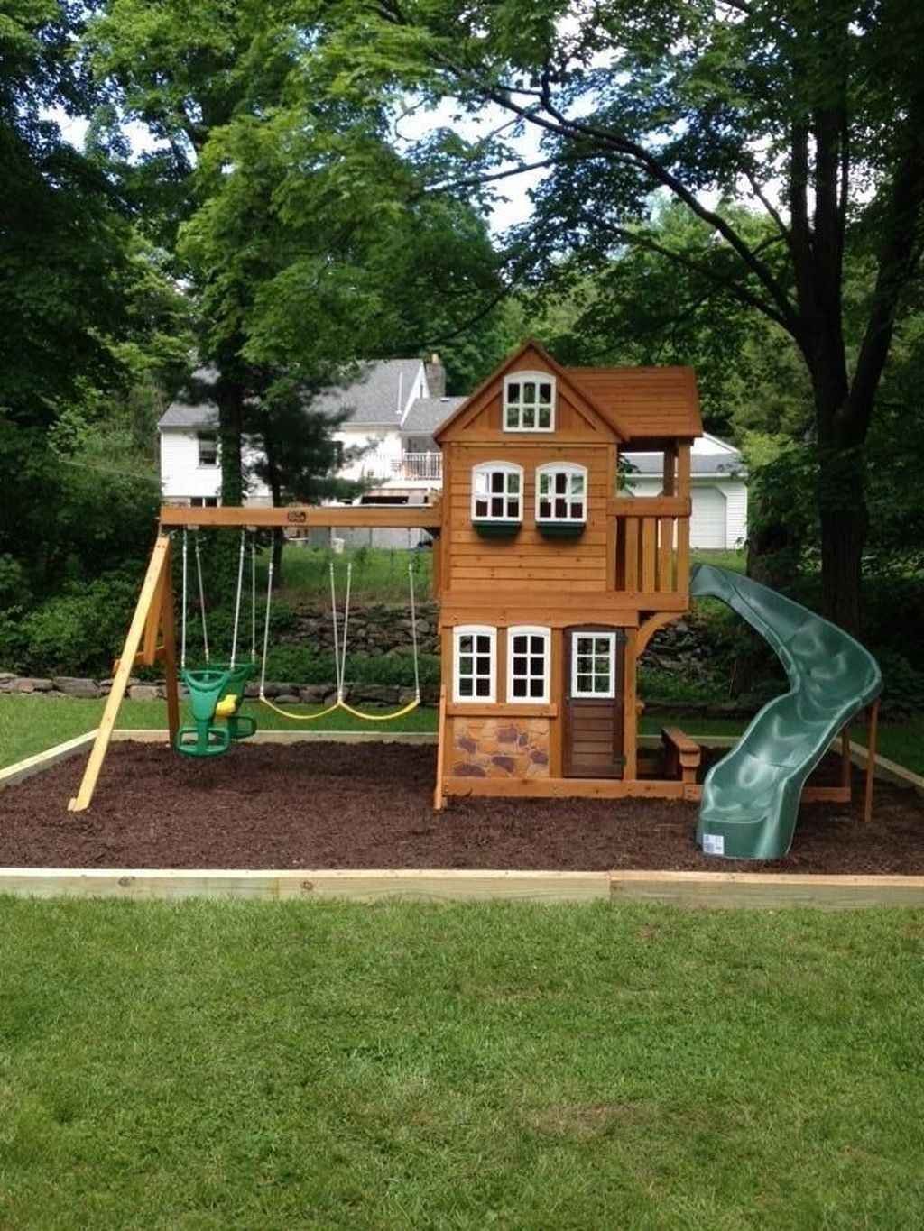 Интересные творческие детские деревянные домики для двора: 19 ярких примеров