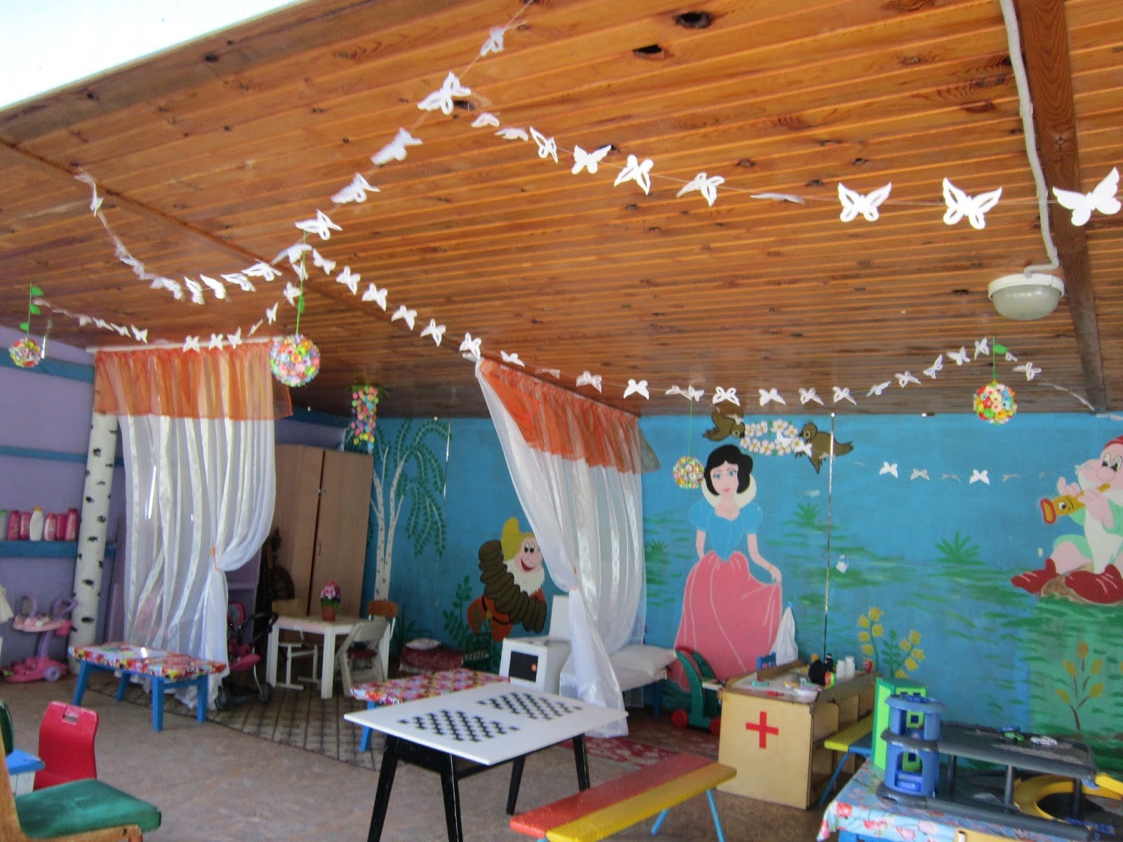 Как украсить веранду в детском саду