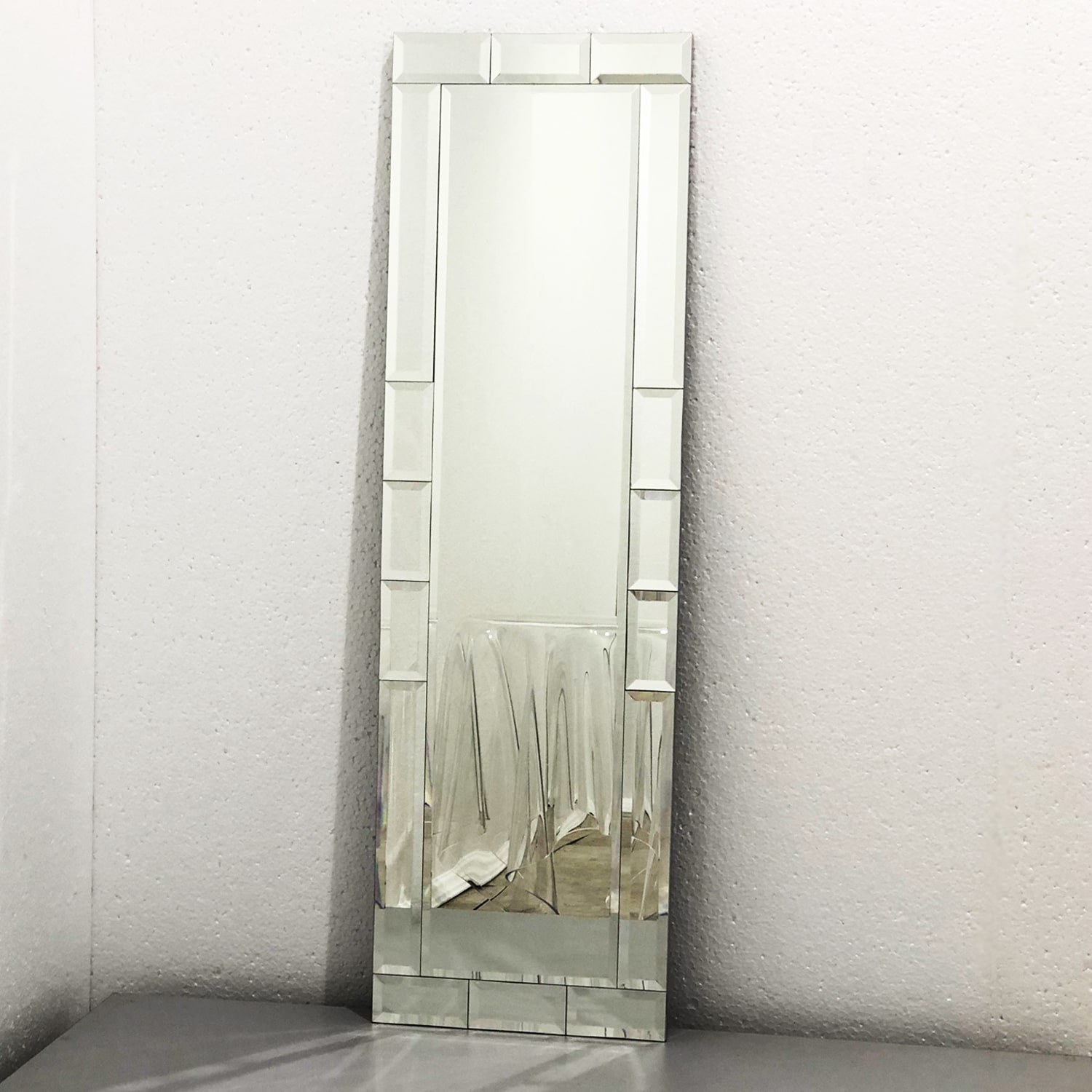 рифленое зеркало в интерьере