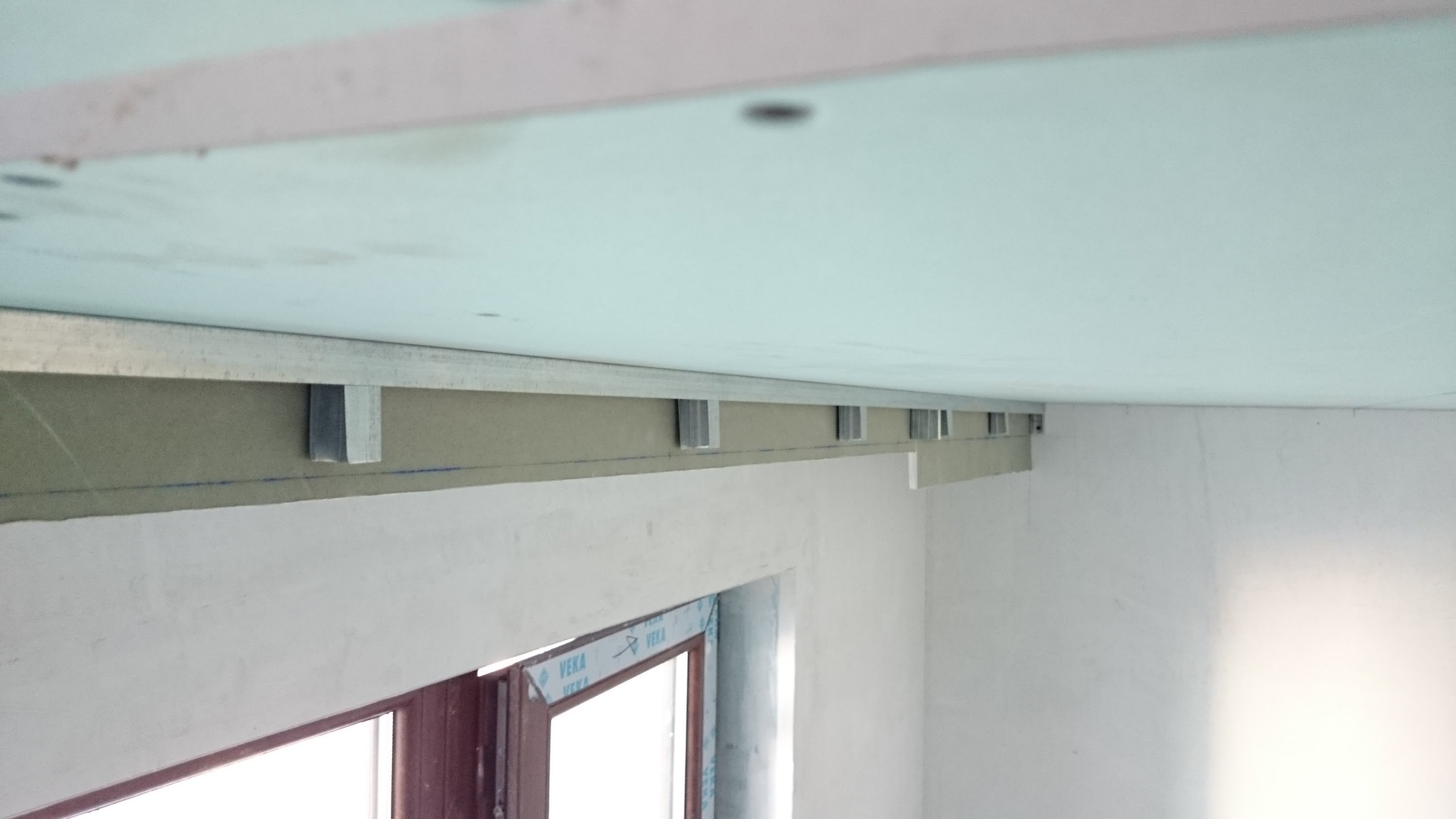 высота короба из гипсокартона под натяжной потолок