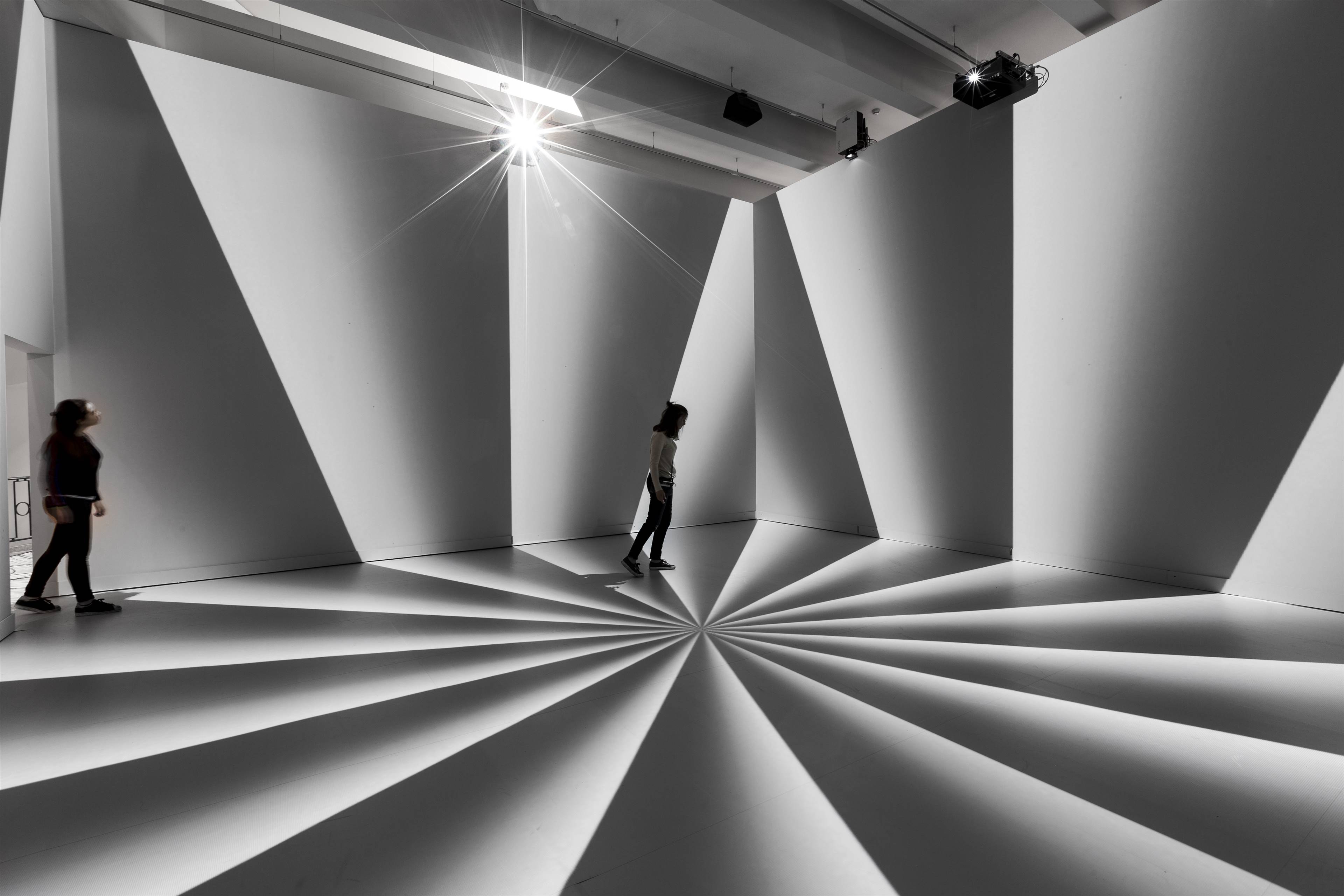 Пространственное восприятие формы. Художник Питер Коглер. Иллюзия пространства. Искажение пространства. Оптические иллюзии пространство.