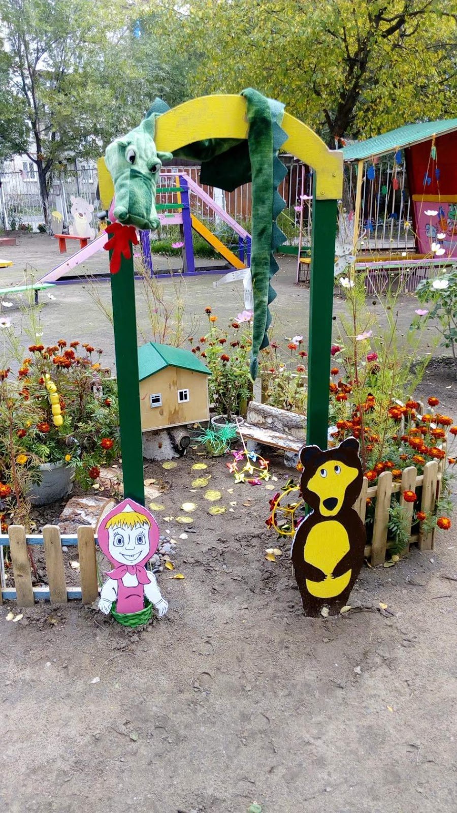 Украшение детских площадок в детском саду