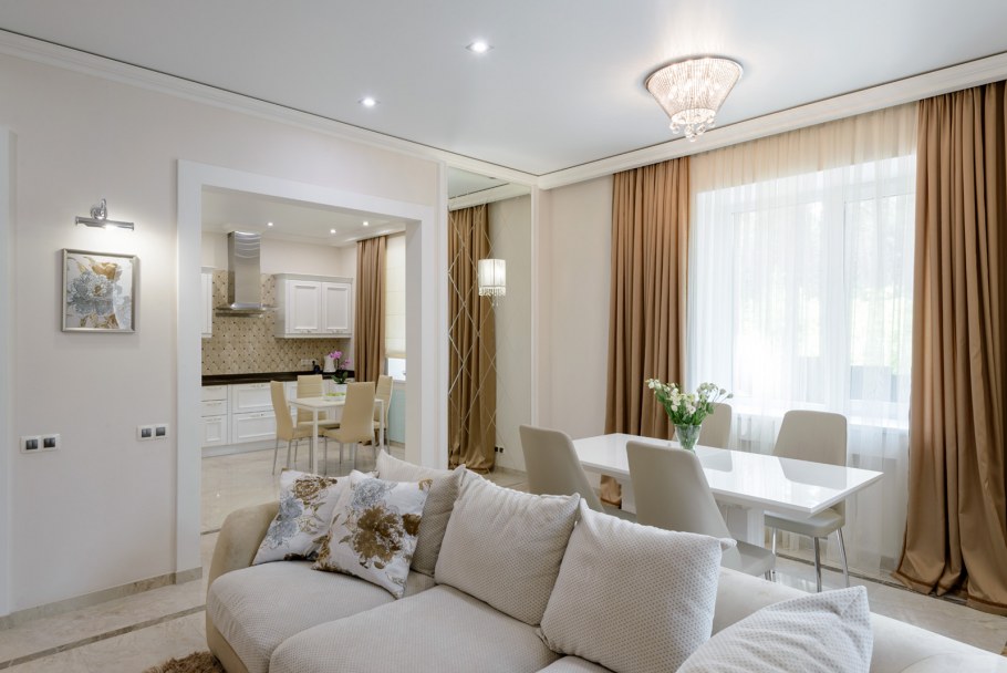 Современная светлая гостиная