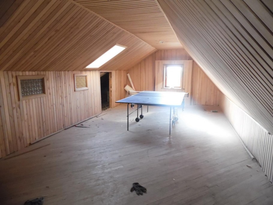 Вальмовая мансардная крыша