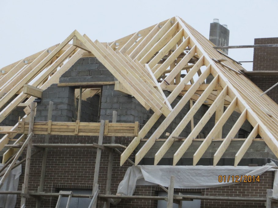 Стропильная система многощипцовой кровли