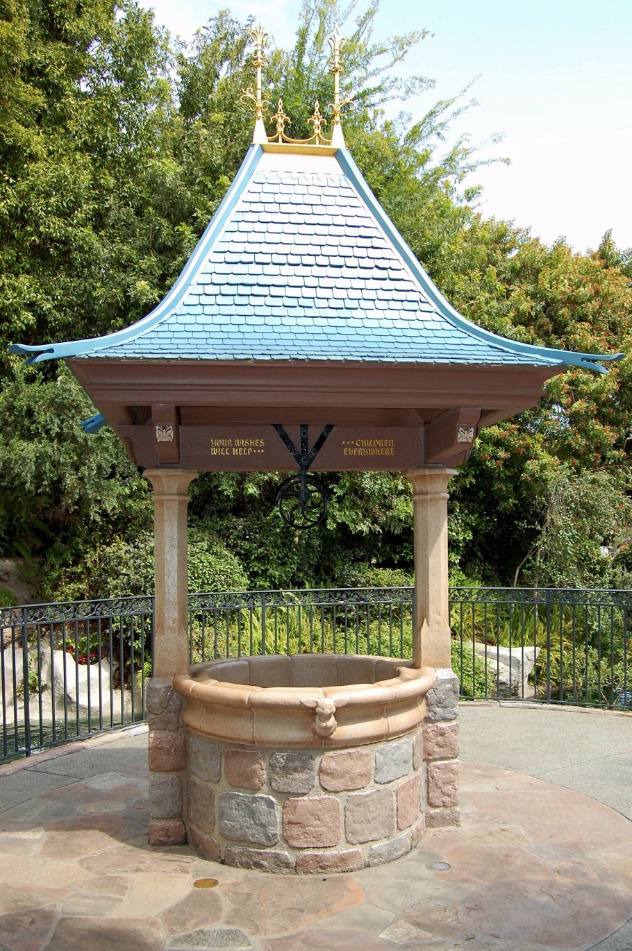 Дизайнерский колодец