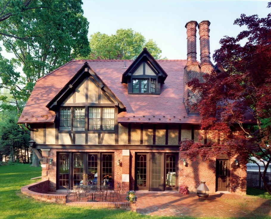Стиль Тюдор (Tudor Revival Cottage)
