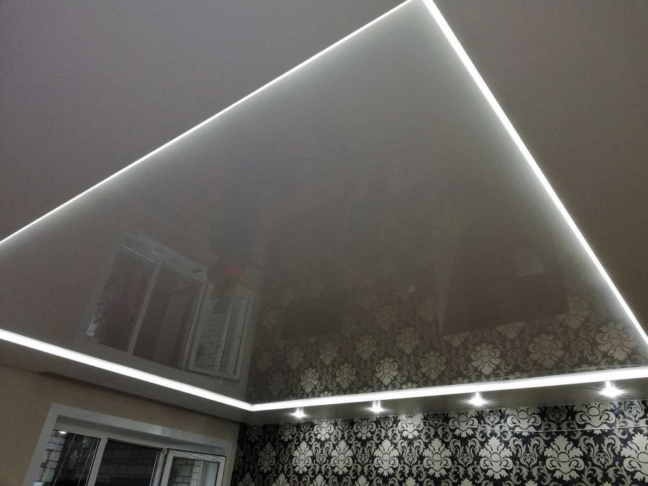 Парящий натяжной потолок