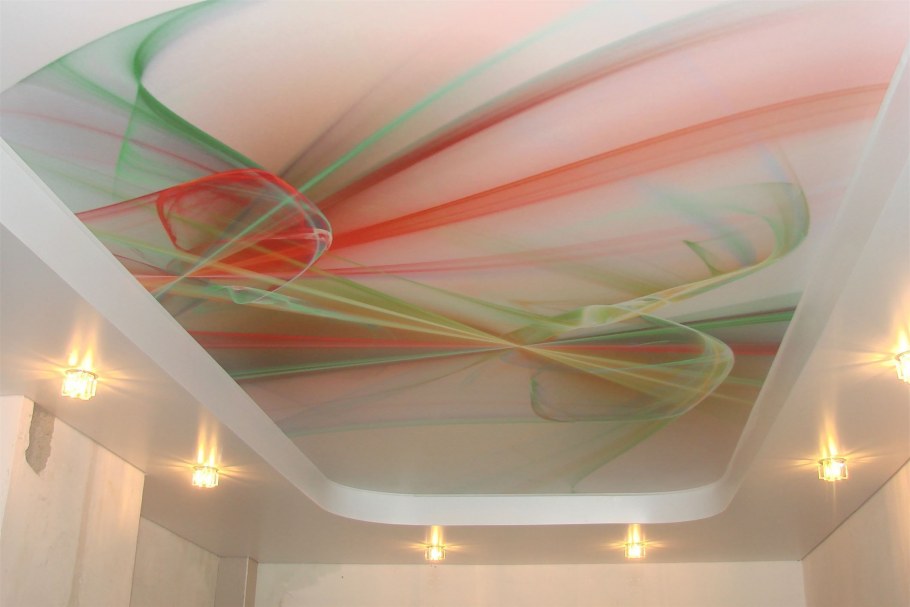 Натяжные потолки абстракция
