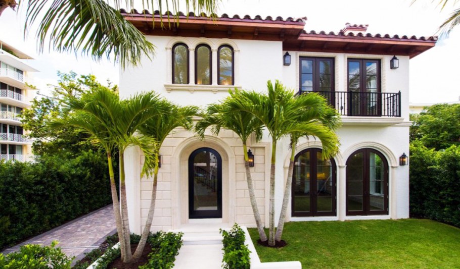 Фото 1 ,5 этажных домов 10 на 15 средиземноморском стиле