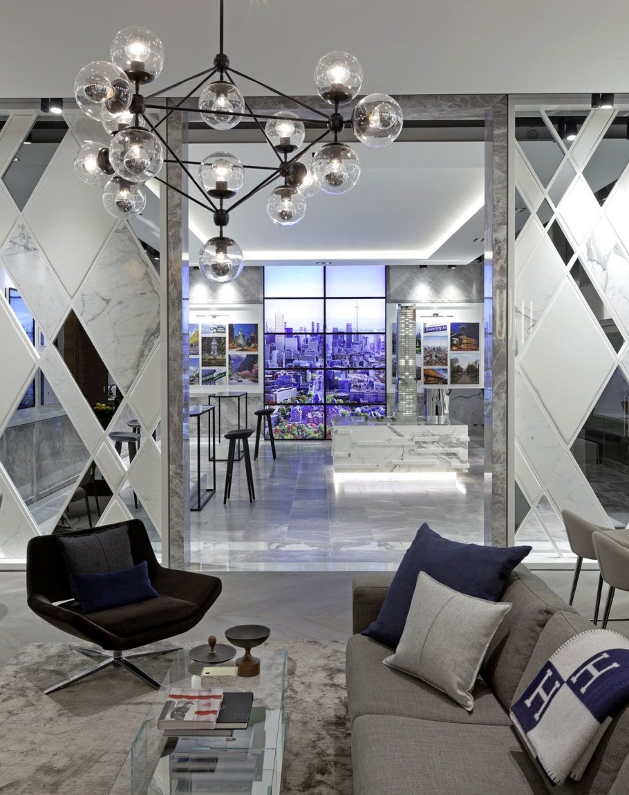 Зеркальное панно