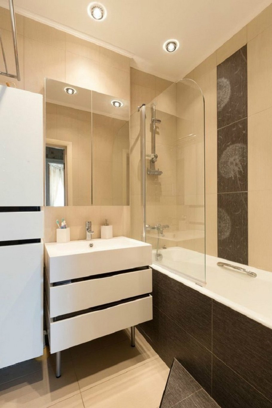 Интерьер стандартной ванной комнаты