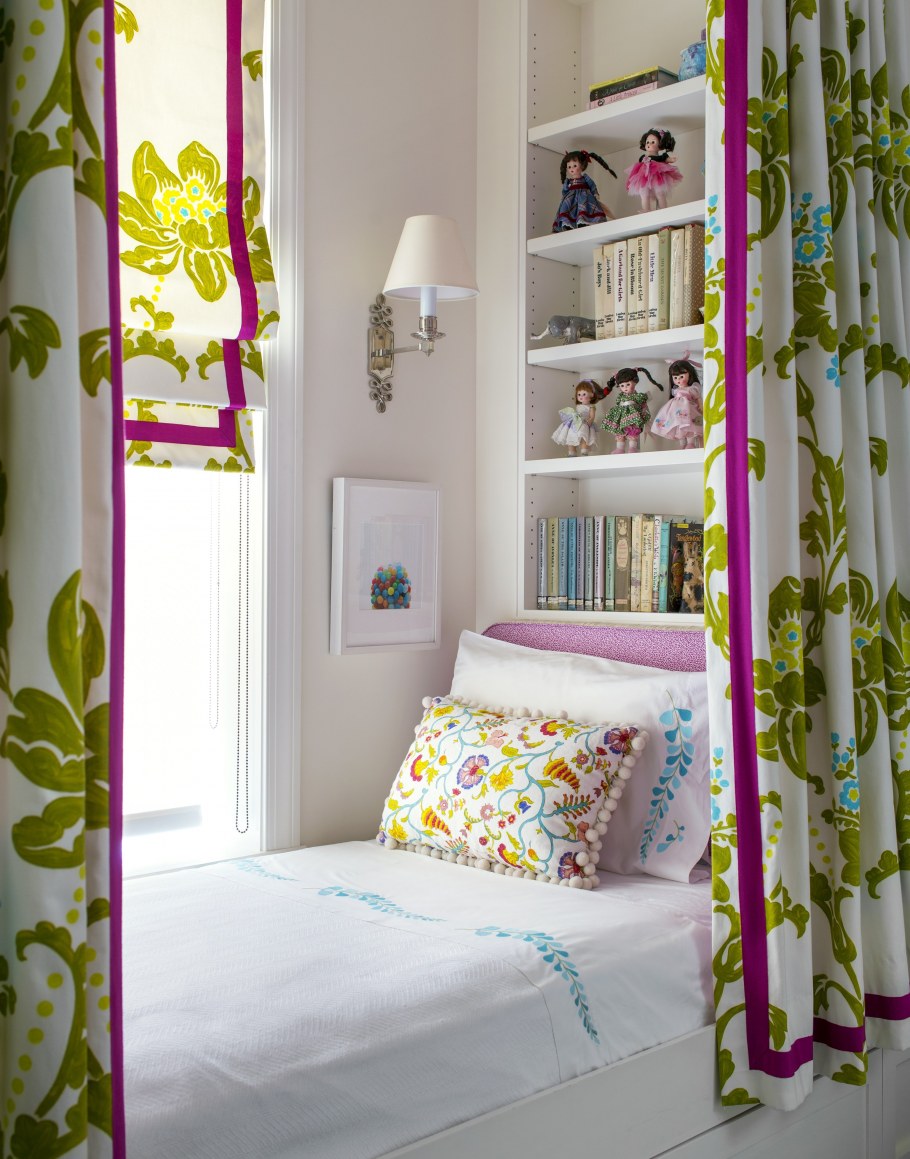 Маленькая комната для подростка девочки