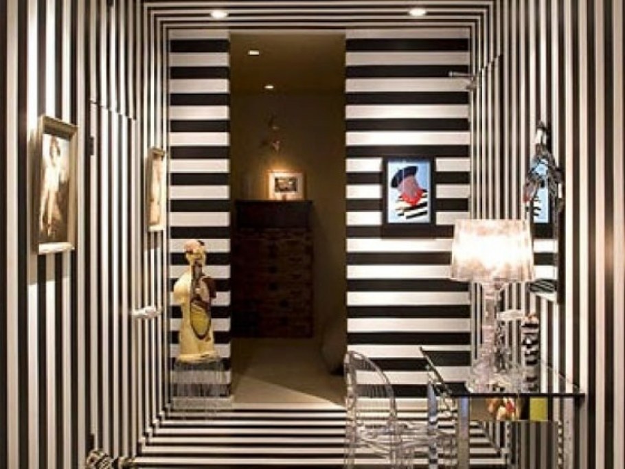 Плитка с золотыми полосками