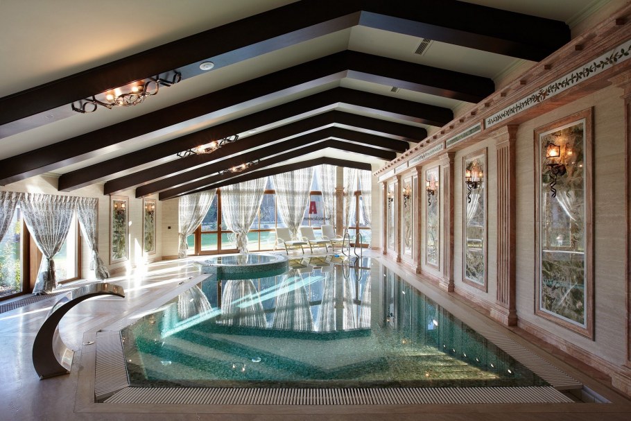 Красивые бассейны в коттеджах