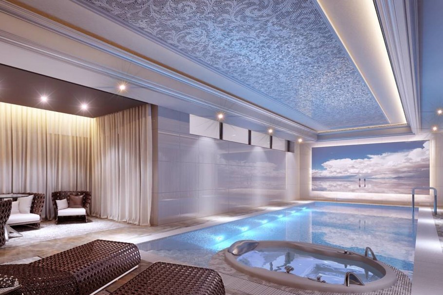 Красивый бассейн в доме