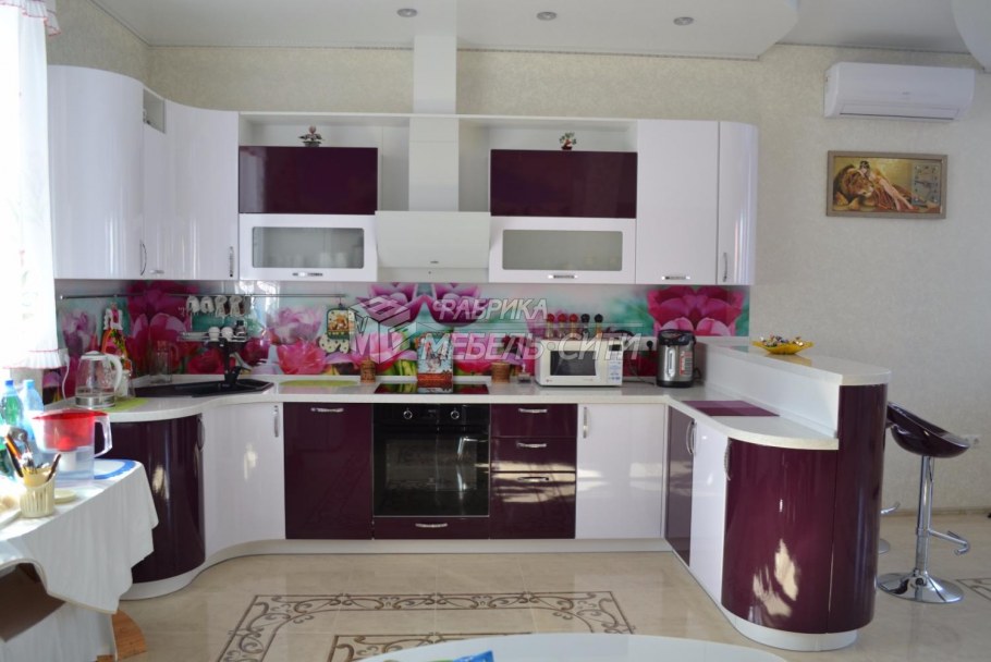 Кухонный гарнитур верх белый низ баклажан