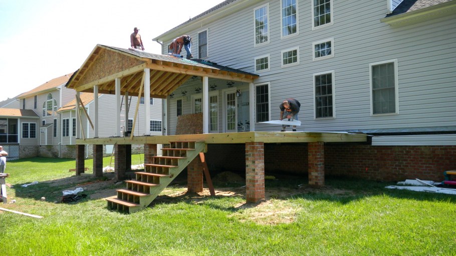 Высокая терраса к дому на Столбах