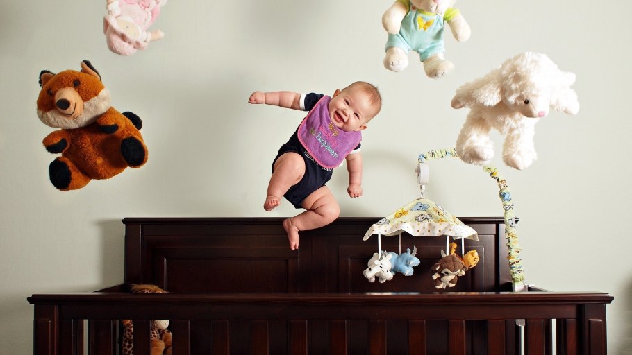 Заглушки для розеток от детей