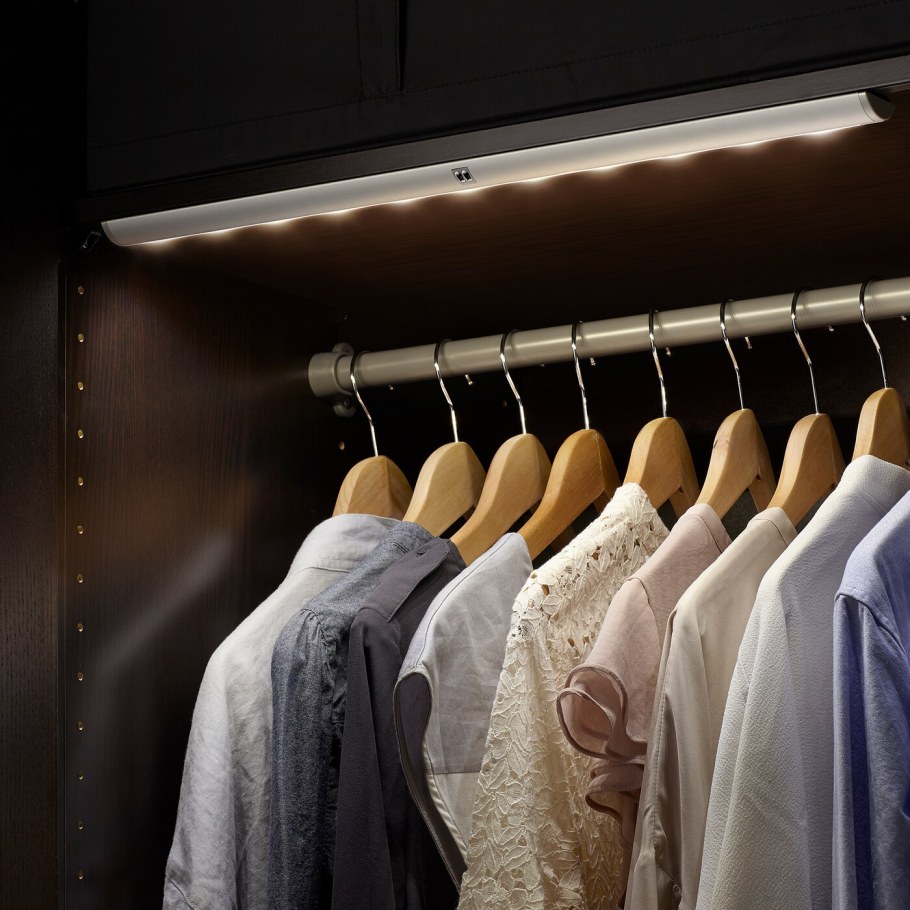 Коричневая гардеробная