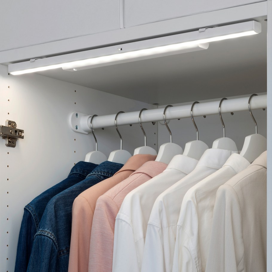 Гардеробная с подсветкой