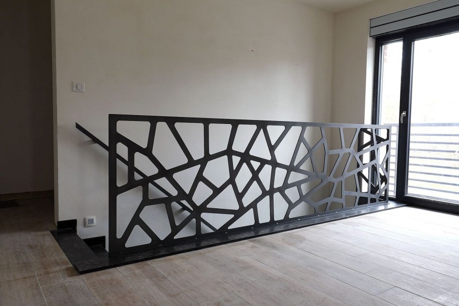 Лазерная резка перила для лестницы