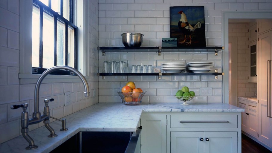 Кухни без навесных шкафов в интерьере