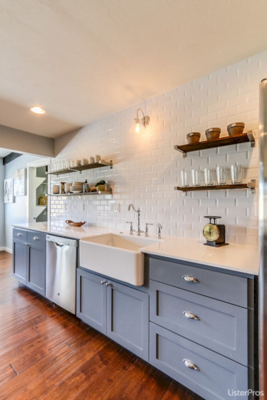 Кухонные гарнитуры без верхних шкафов