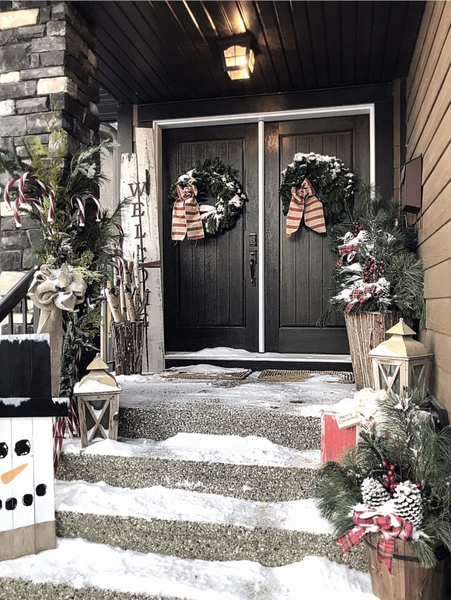 Новогодний декор крыльца