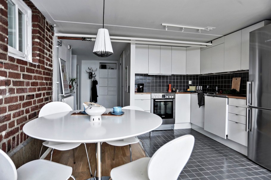 Кухня в стиле лофт белая