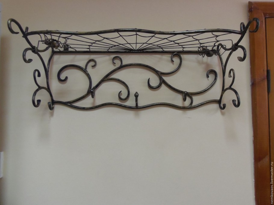 Вешалка настенная кованая