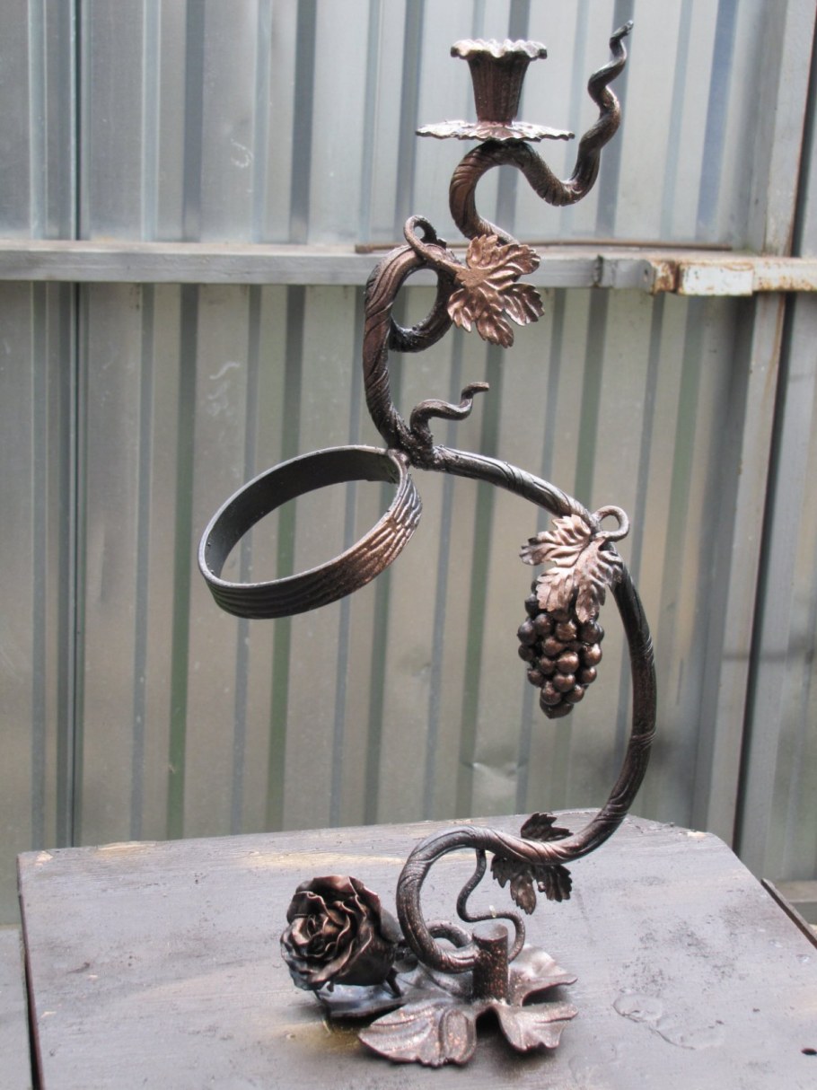 Кованая подставка для шампанского