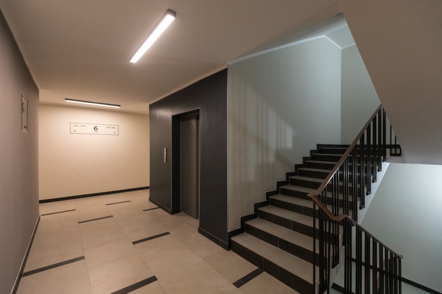 Брусника Екатеринбург подъезд