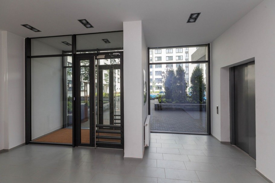 Брусника ЖК Екатеринбург подъезд