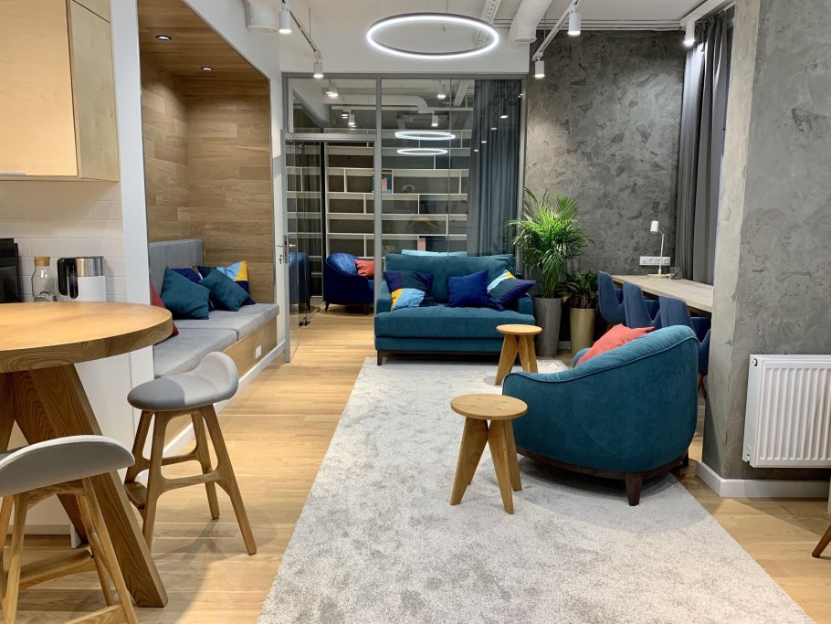 Соседский центр брусника Видное