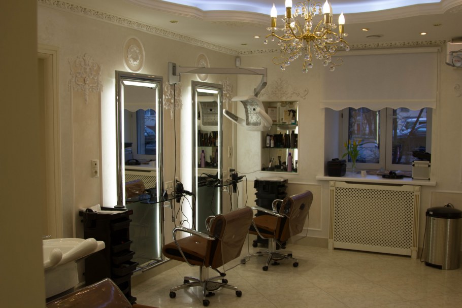 Интерьер кабинета маникюра