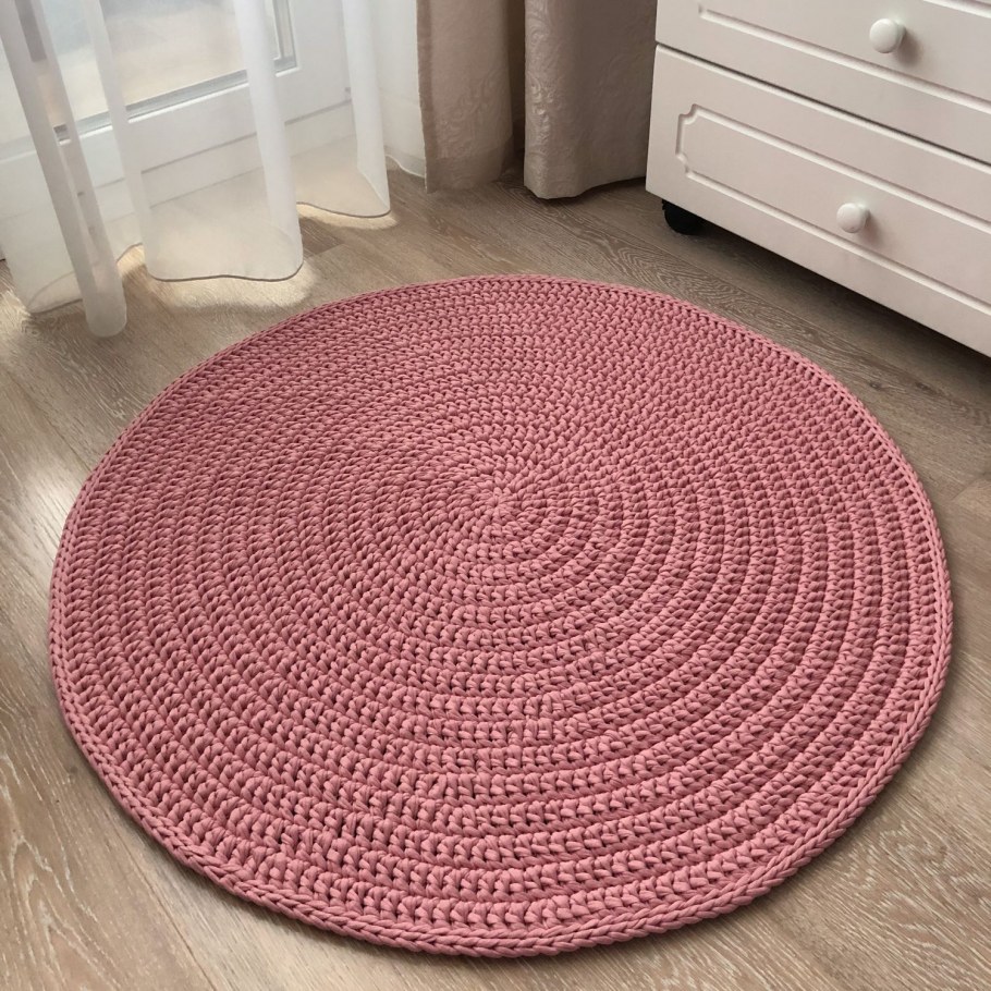 Ковер из трикотажной пряжи