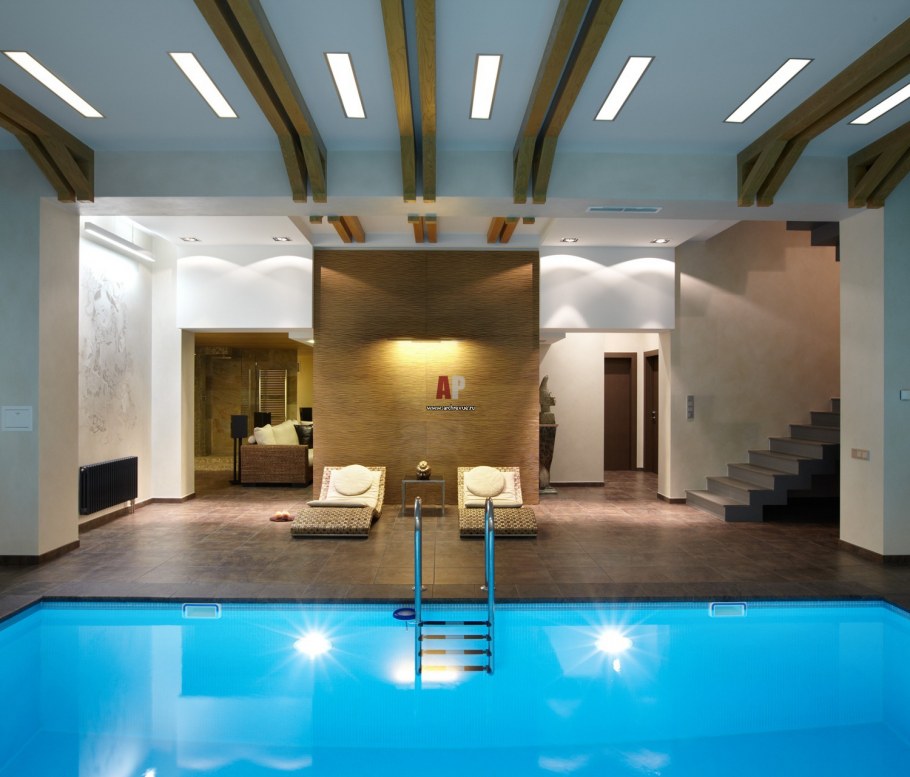 Освещение помещения бассейна