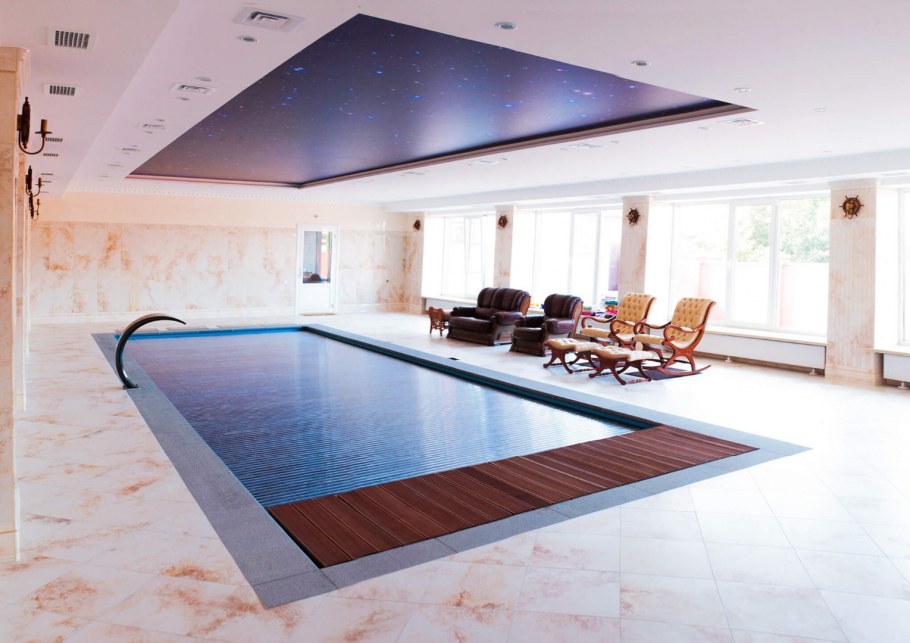 Бассейн в помещении